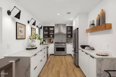 Kitchen - 2002 E Woodlyn Rd, Pasadena, CA 91104 photo 1 of 5
