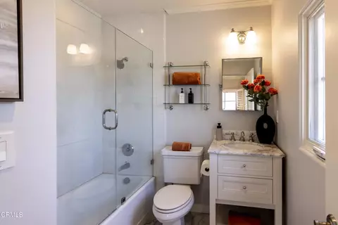 Bath - 700 E Union St #207, Pasadena, CA 91101 photo 3 of 3