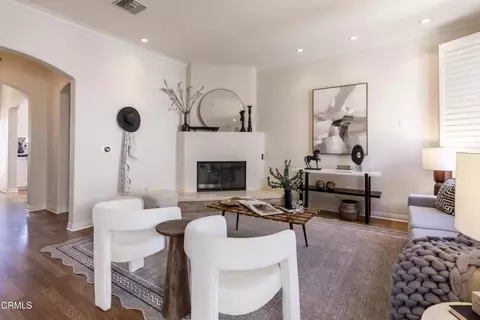 Living - 700 E Union St #207, Pasadena, CA 91101 photo 1 of 1