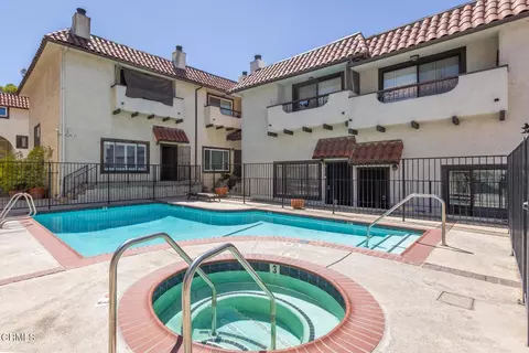 Exterior - 10141 Samoa Ave #11, Tujunga, CA 91042 photo 9 of 10