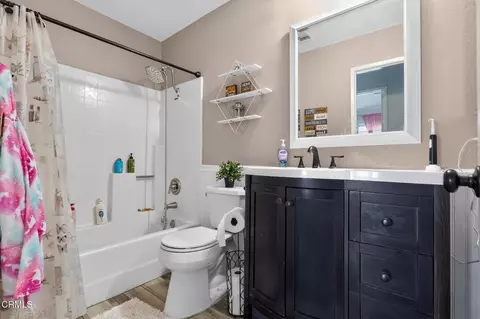 Bath - 2181 Devonshire Dr, Corona, CA 92879 photo 3 of 3