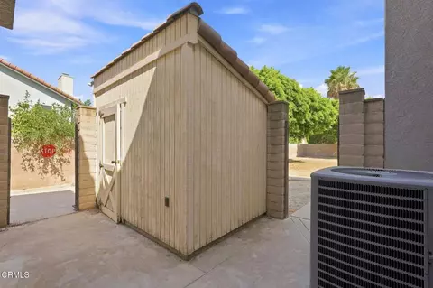 Exterior - 239 Beattie Ln, Redlands, CA 92374 photo 8 of 10