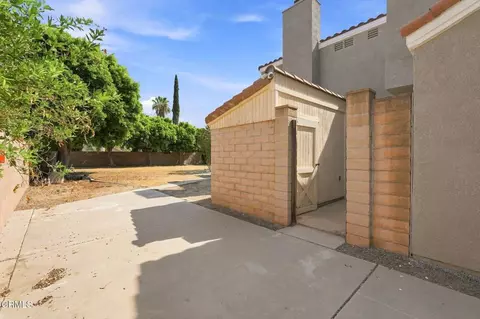 Exterior - 239 Beattie Ln, Redlands, CA 92374 photo 9 of 10