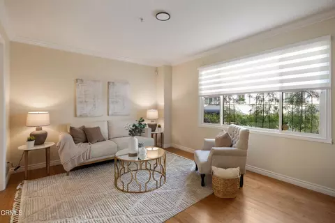 Living - 322 Alpine St #2, Pasadena, CA 91106 photo 2 of 3