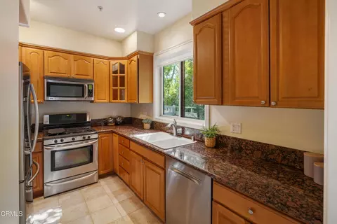 Kitchen - 322 Alpine St #2, Pasadena, CA 91106 photo 1 of 3