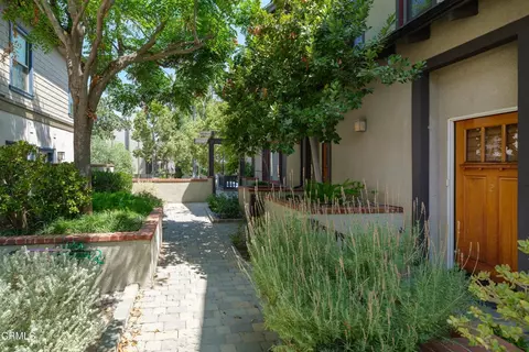 Exterior - 322 Alpine St #2, Pasadena, CA 91106 photo 8 of 10
