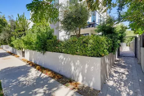 11618 Colfax Meadow Ln, Studio City, CA 91604