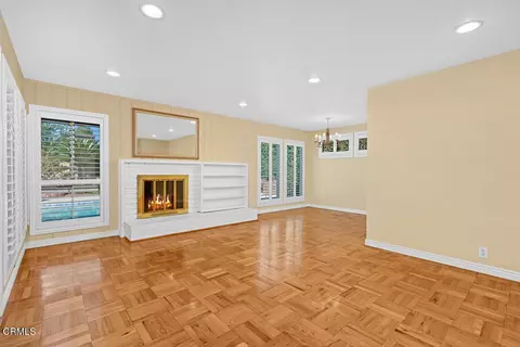 Living - 1305 Valley View Ave, Pasadena, CA 91107 photo 3 of 11