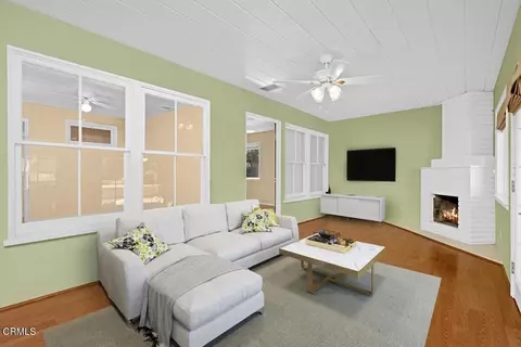 Living - 1305 Valley View Ave, Pasadena, CA 91107 photo 8 of 11