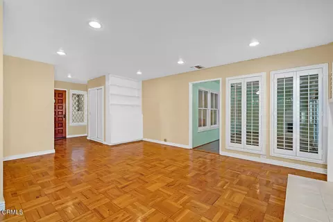 Living - 1305 Valley View Ave, Pasadena, CA 91107 photo 5 of 11