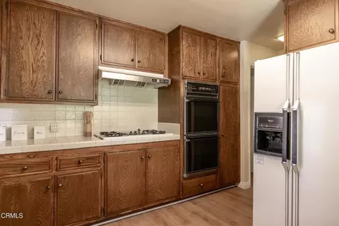 Kitchen - 579 Laguna Rd, Pasadena, CA 91105 photo 2 of 3