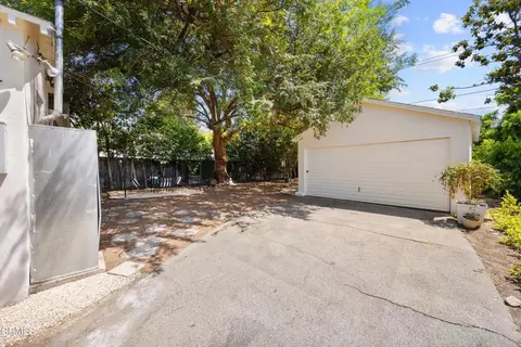 Exterior - 1602 Forest Ave, Pasadena, CA 91103 photo 2 of 11