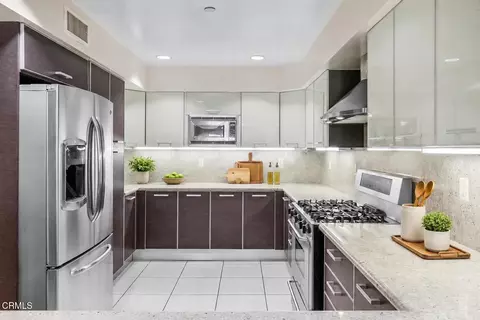 1353 N Fuller Ave #204, Los Angeles, CA 90046