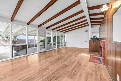 Living - 9801 Pali Ave, Tujunga, CA 91042 photo 4 of 8