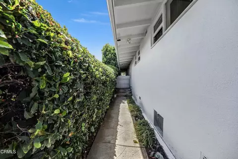 Entry Way - 9801 Pali Ave, Tujunga, CA 91042 photo 1 of 3