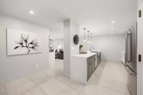 343 Pioneer Dr #101, Glendale, CA 91203