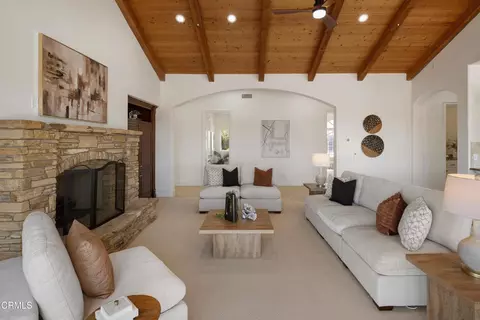Living - 4284 Fallsbrae Rd, Fallbrook, CA 92028 photo 5 of 5