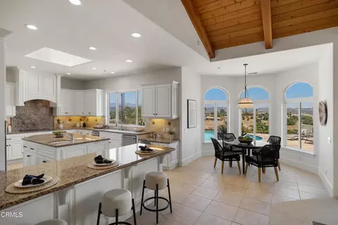 Kitchen - 4284 Fallsbrae Rd, Fallbrook, CA 92028 photo 7 of 7