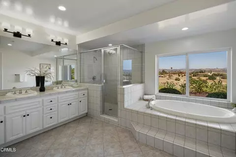 Bath - 4284 Fallsbrae Rd, Fallbrook, CA 92028 photo 7 of 7