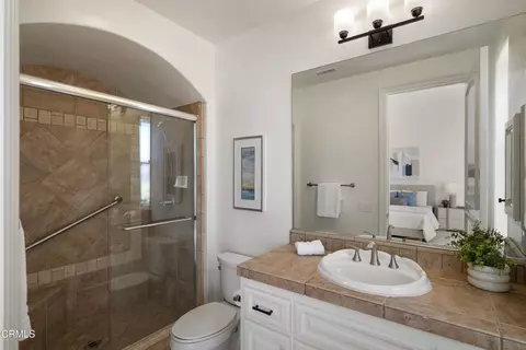 Bath - 4284 Fallsbrae Rd, Fallbrook, CA 92028 photo 1 of 7