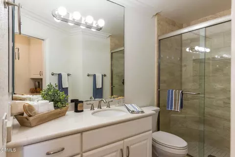 Bath - 3101 Peninsula Rd #218, Oxnard, CA 93035 photo 2 of 2