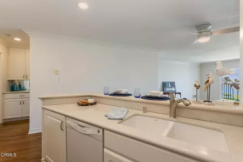 Kitchen - 3101 Peninsula Rd #218, Oxnard, CA 93035 photo 3 of 4
