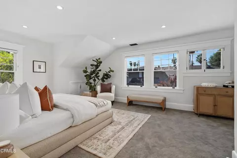 Bedroom - 133 N Orange Grove Blvd, Pasadena, CA 91103 photo 2 of 6