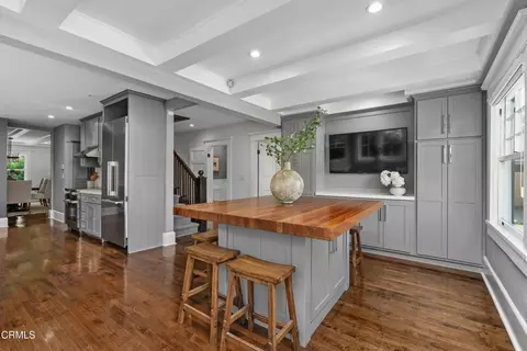 Kitchen - 133 N Orange Grove Blvd, Pasadena, CA 91103 photo 1 of 2