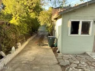 Exterior - 625 E Penn St, Pasadena, CA 91104 photo 2 of 7