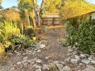 Exterior - 625 E Penn St, Pasadena, CA 91104 photo 5 of 7