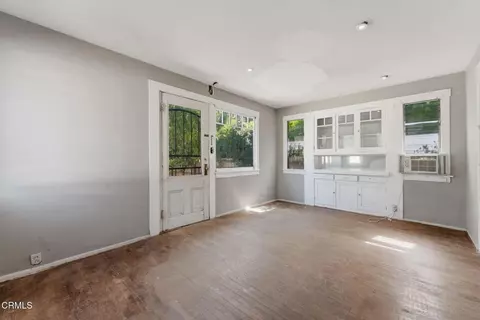 Living - 79 W Villa St, Pasadena, CA 91103 photo 4 of 5