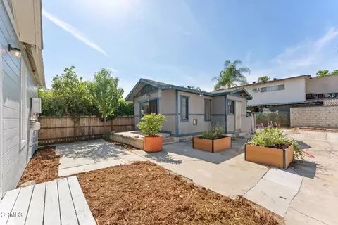 Exterior - 79 W Villa St, Pasadena, CA 91103 photo 7 of 8