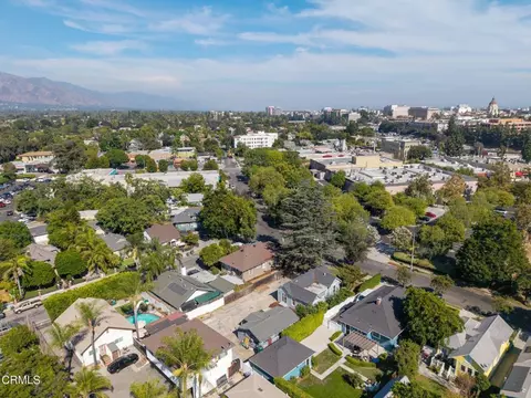 View/Area - 79 W Villa St, Pasadena, CA 91103 photo 8 of 9