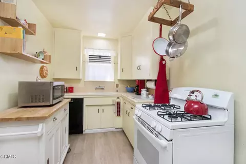 Kitchen - 3217 Estado St, Pasadena, CA 91107 photo 1 of 2