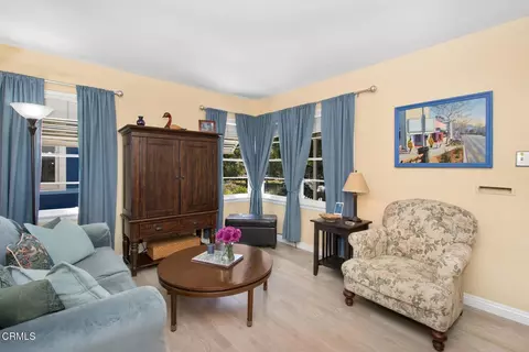 Living - 3217 Estado St, Pasadena, CA 91107 photo 1 of 2