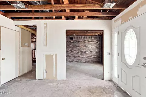 Entry Way - 1423 W 8th St, Upland, CA 91786 photo 6 of 7
