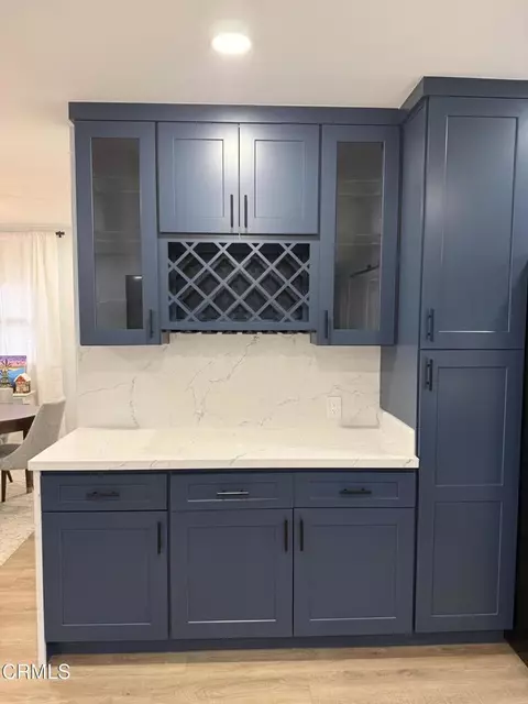 Kitchen - 1075 Chevron Ct, Pasadena, CA 91103 photo 4 of 8