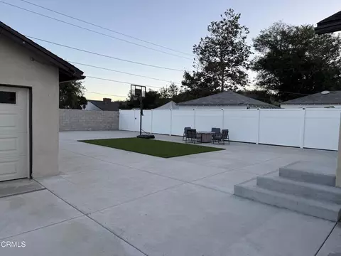 Exterior - 1075 Chevron Ct, Pasadena, CA 91103 photo 2 of 4