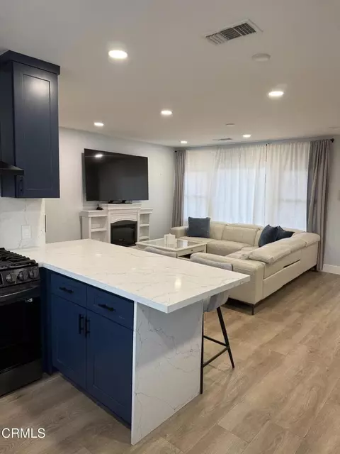 Kitchen - 1075 Chevron Ct, Pasadena, CA 91103 photo 8 of 8