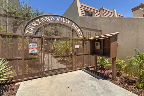 18409 Collins St #F, Tarzana, CA 91356