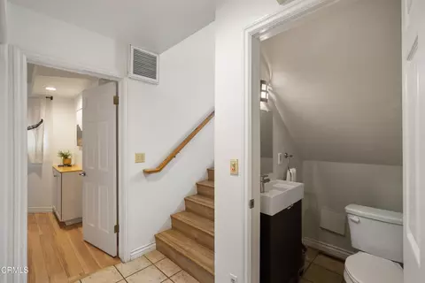 Entry Way - 568 Silver Tip Dr, Big Bear City, CA 92314 photo 7 of 9
