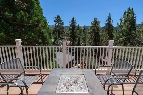 Exterior - 568 Silver Tip Dr, Big Bear City, CA 92314 photo 5 of 7