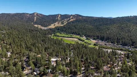View/Area - 568 Silver Tip Dr, Big Bear City, CA 92314 photo 2 of 5