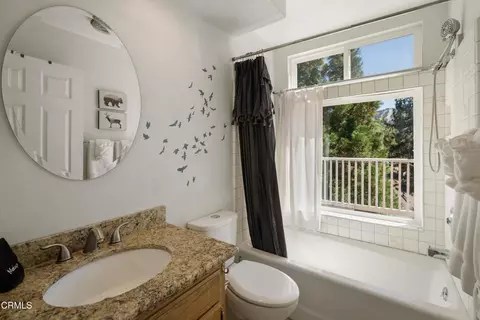 Bath - 568 Silver Tip Dr, Big Bear City, CA 92314 photo 1 of 4
