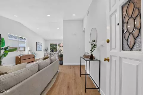 Entry Way - 327 W 230th St, Carson, CA 90745 photo 2 of 3