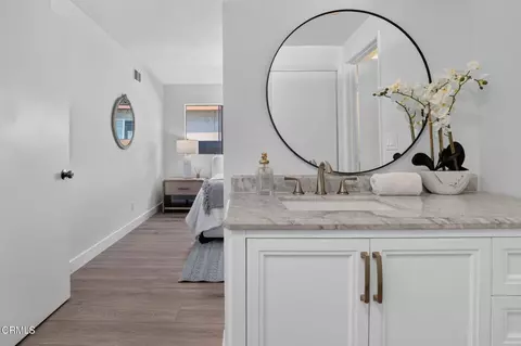 Bath - 327 W 230th St, Carson, CA 90745 photo 1 of 5