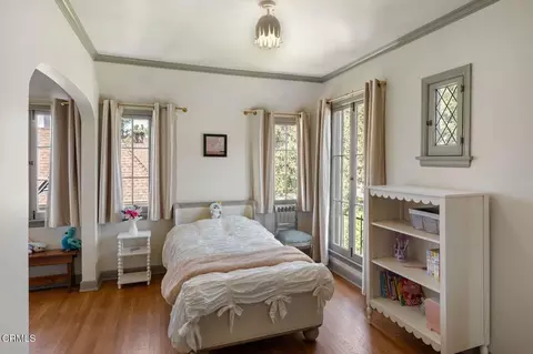 Bedroom - 2384 E Orange Grove Blvd, Pasadena, CA 91104 photo 5 of 7