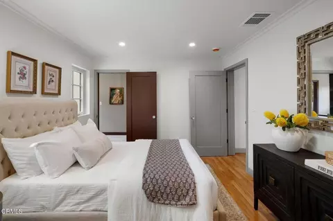 Bedroom - 2384 E Orange Grove Blvd, Pasadena, CA 91104 photo 2 of 7