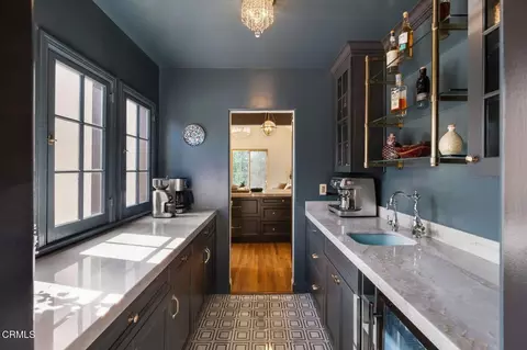 Kitchen - 2384 E Orange Grove Blvd, Pasadena, CA 91104 photo 1 of 5