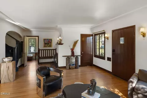 Entry Way - 2384 E Orange Grove Blvd, Pasadena, CA 91104 photo 1 of 6